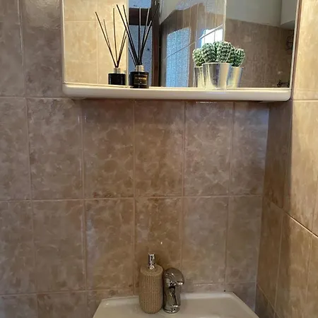 Matilda - Seaview & Parking